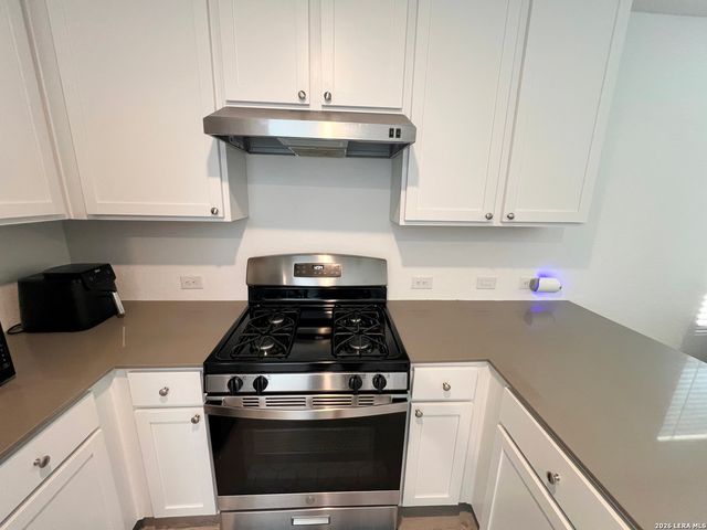 7926 Nessie Trail, San Antonio, TX 78227