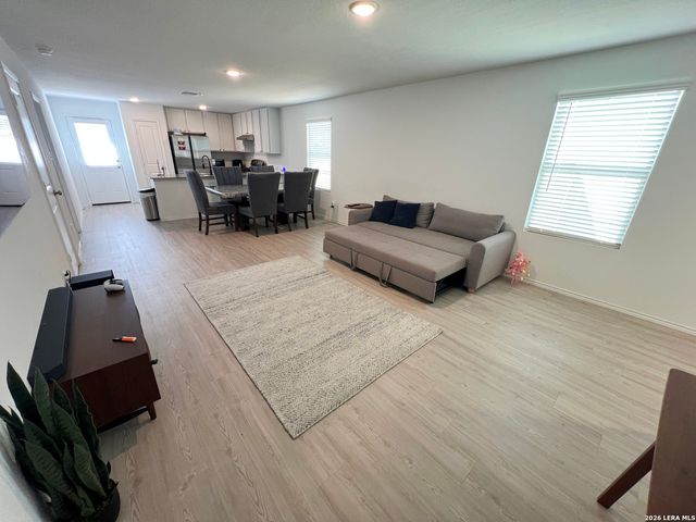 7926 Nessie Trail, San Antonio, TX 78227