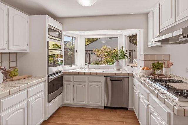 301 Engle Road, San Mateo, CA 94402