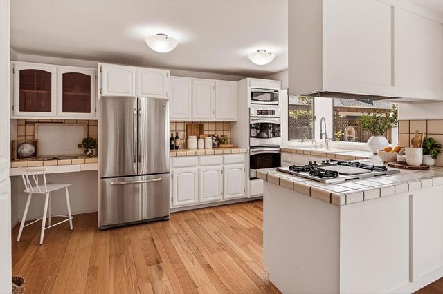 301 Engle Road, San Mateo, CA 94402