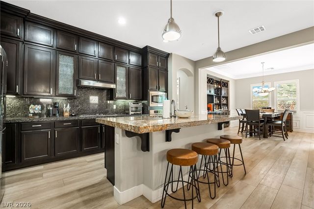 27 Contrada Fiore Drive, Henderson, NV 89011