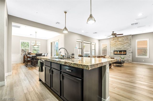 27 Contrada Fiore Drive, Henderson, NV 89011