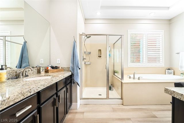 27 Contrada Fiore Drive, Henderson, NV 89011