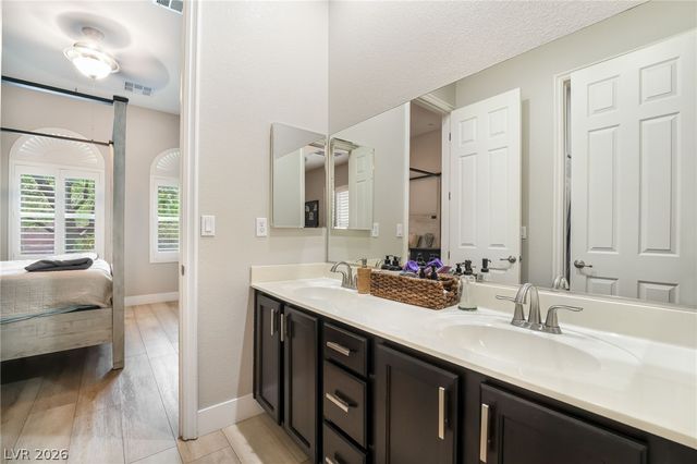 27 Contrada Fiore Drive, Henderson, NV 89011