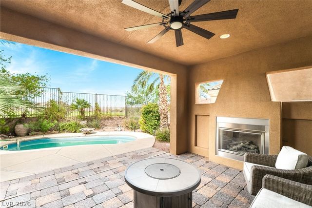 27 Contrada Fiore Drive, Henderson, NV 89011