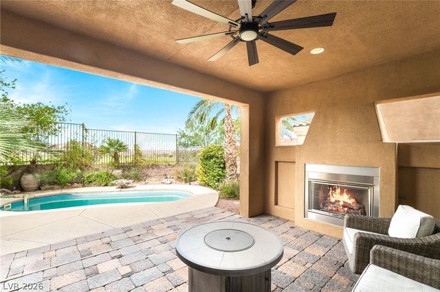 27 Contrada Fiore Drive, Henderson, NV 89011