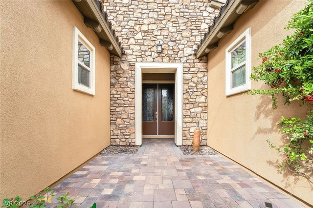 27 Contrada Fiore Drive, Henderson, NV 89011