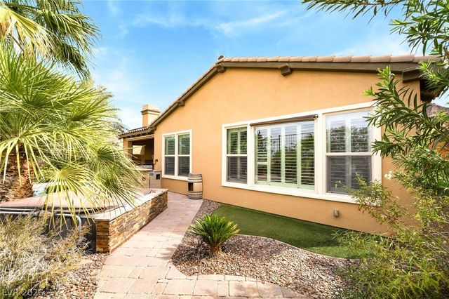 27 Contrada Fiore Drive, Henderson, NV 89011
