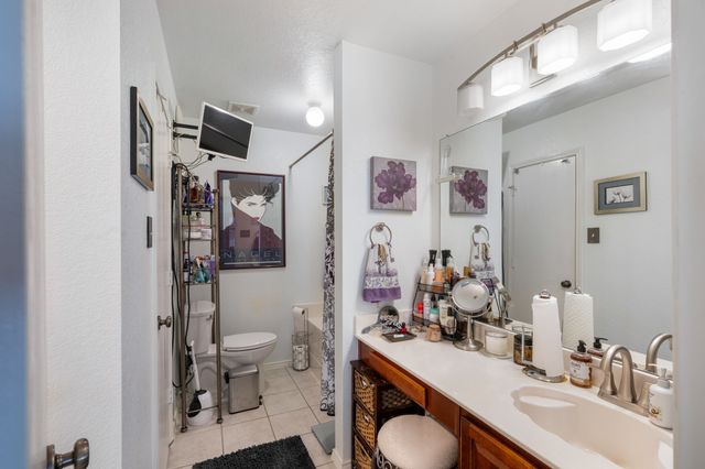 735 Rachel Street, Grand Prairie, TX 75052