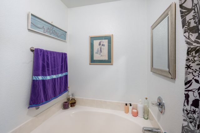 735 Rachel Street, Grand Prairie, TX 75052