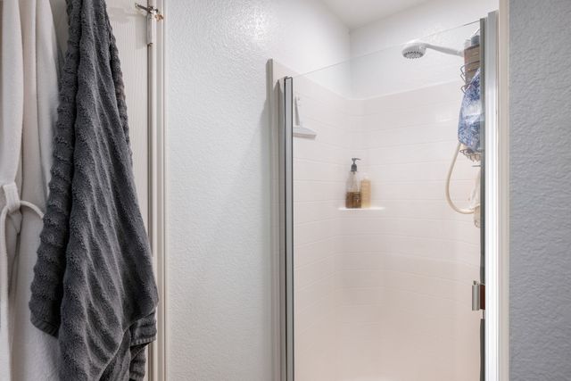 735 Rachel Street, Grand Prairie, TX 75052