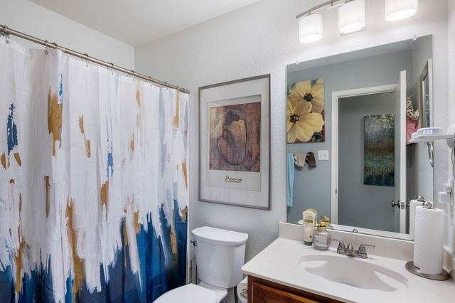 735 Rachel Street, Grand Prairie, TX 75052