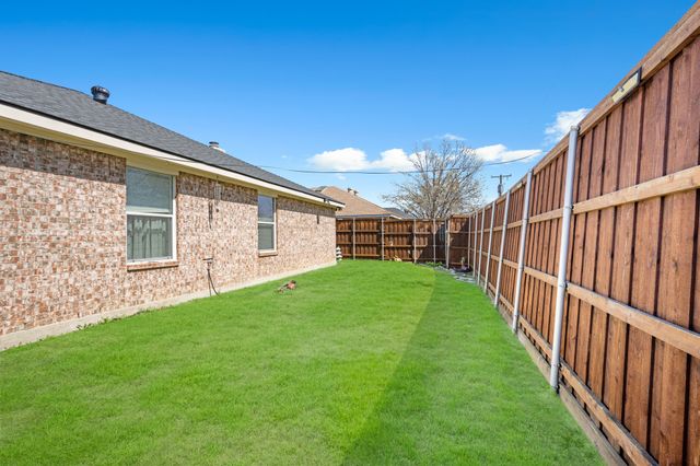 735 Rachel Street, Grand Prairie, TX 75052