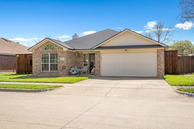 735 Rachel Street, Grand Prairie, TX 75052