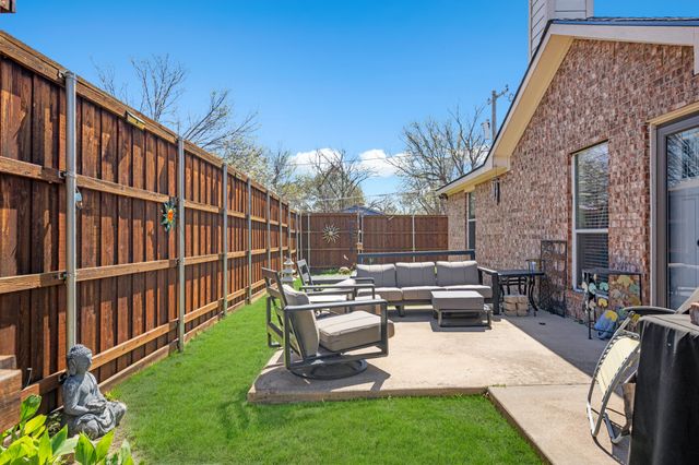 735 Rachel Street, Grand Prairie, TX 75052