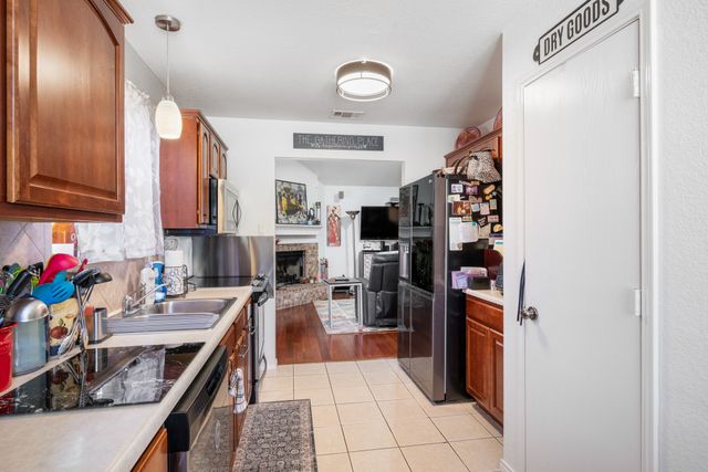 735 Rachel Street, Grand Prairie, TX 75052