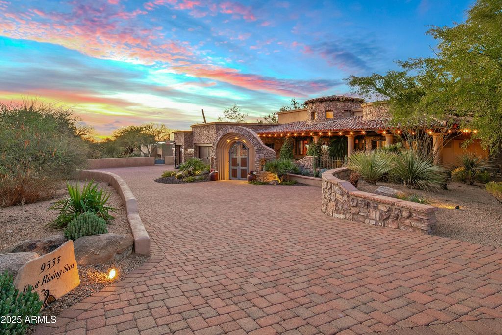 9533 E RISING SUN Drive, Scottsdale, AZ 85262