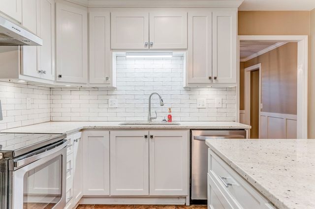 2002 Kingsridge Drive, Dalton, GA 30720