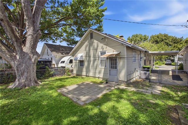1021 E 23rd Avenue, North Kansas City, MO 64116