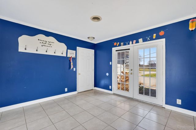 1325 N Linden Road, Flint Charter Township, MI 48532