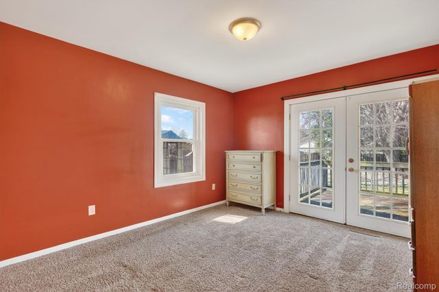 1325 N Linden Road, Flint Charter Township, MI 48532