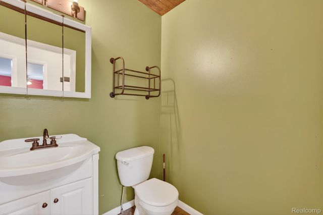 1325 N Linden Road, Flint Charter Township, MI 48532