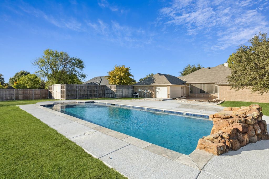 605 Birchwood Lane, Haslet, TX 76052