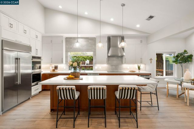 76 Rock Ridge, Danville, CA 94526