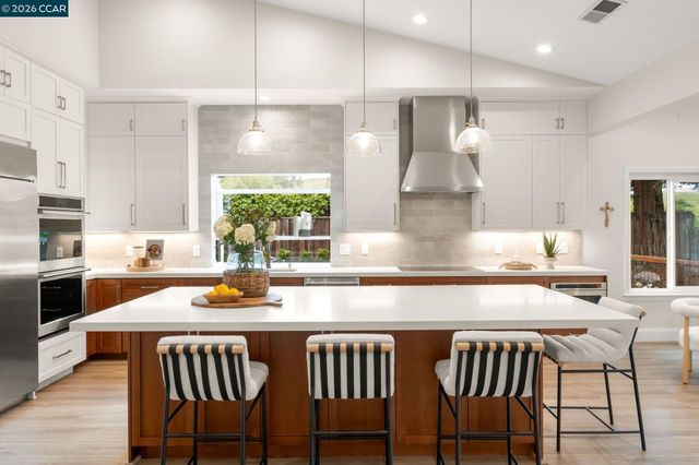 76 Rock Ridge, Danville, CA 94526