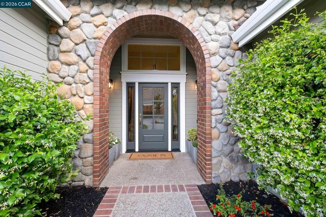 76 Rock Ridge, Danville, CA 94526