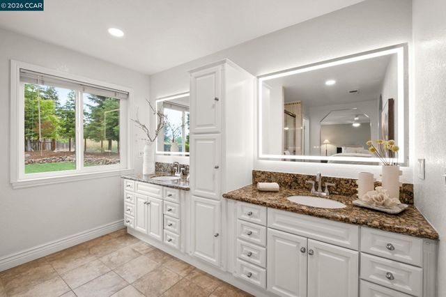 76 Rock Ridge, Danville, CA 94526