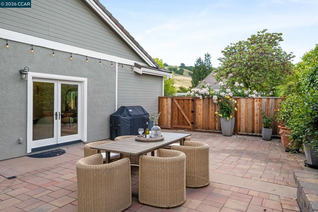 76 Rock Ridge, Danville, CA 94526