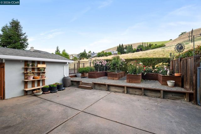76 Rock Ridge, Danville, CA 94526