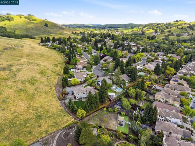 76 Rock Ridge, Danville, CA 94526