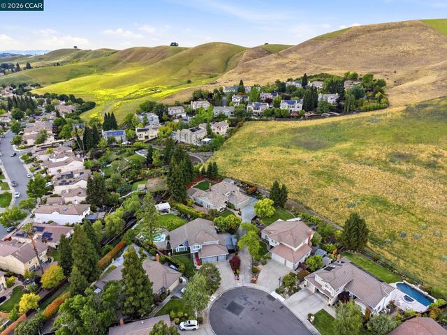 76 Rock Ridge, Danville, CA 94526