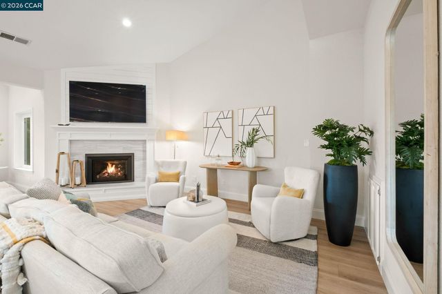 76 Rock Ridge, Danville, CA 94526