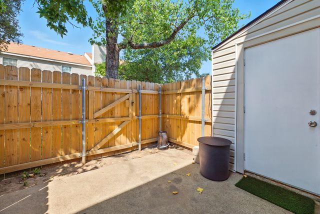 10500 Lake June Road D08, Dallas, TX 75217