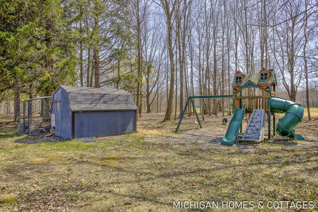 1661 68th Street, Fennville, MI 49408
