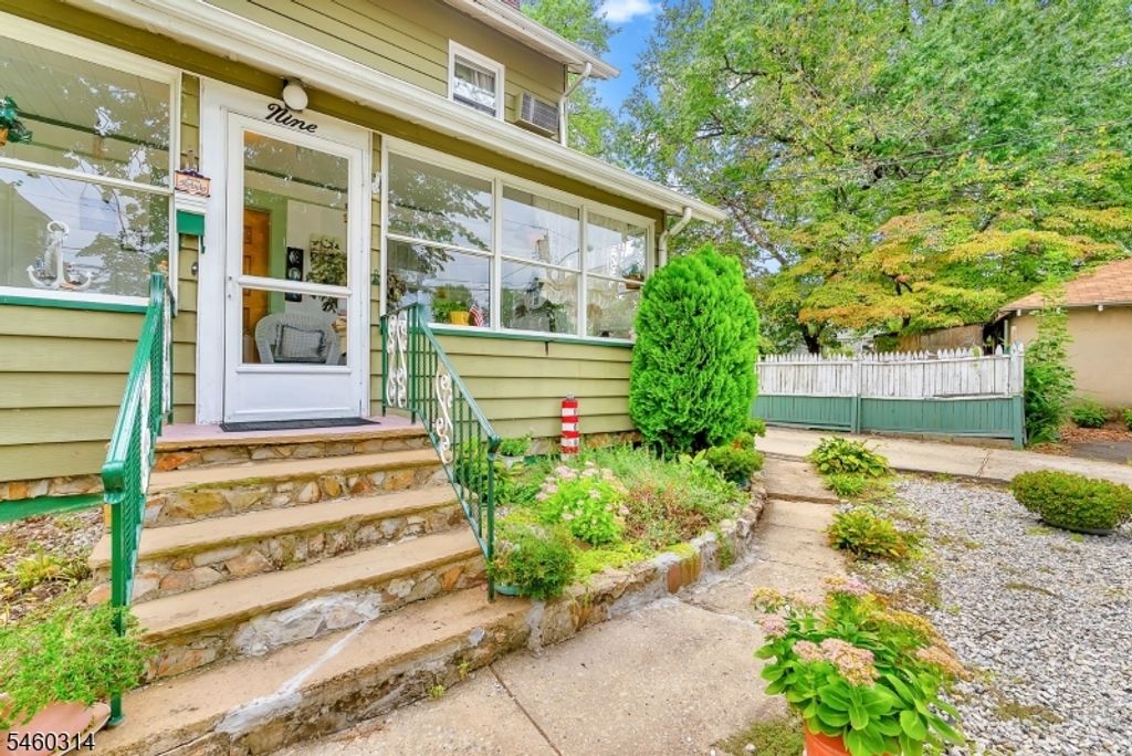 9 Halcyon Pl, Bloomfield Twp., NJ 07003 — photo 2