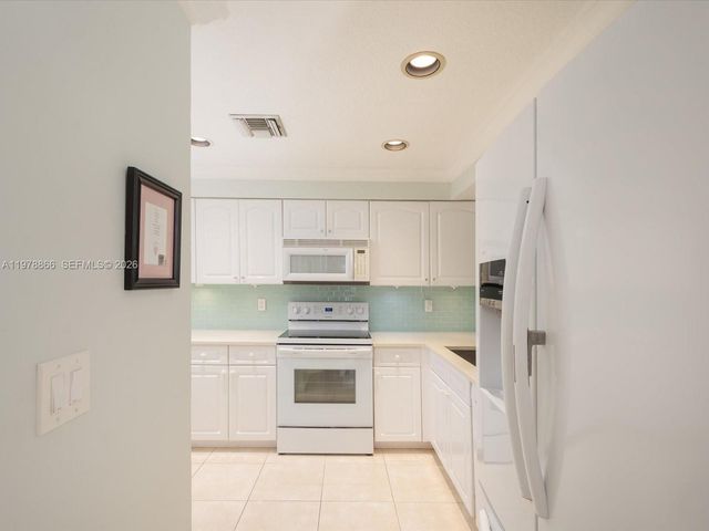 8652 Via Reale 1, Boca Raton, FL 33496