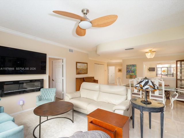 8652 Via Reale 1, Boca Raton, FL 33496