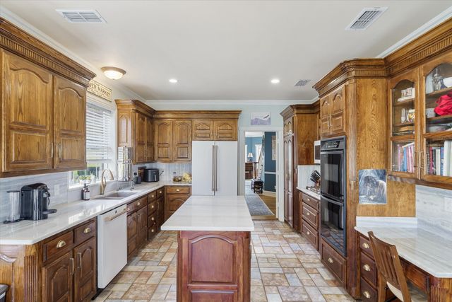 2364 VZ County Road 2128, Wills Point, TX 75169