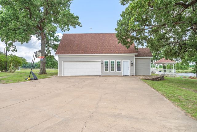 2364 VZ County Road 2128, Wills Point, TX 75169