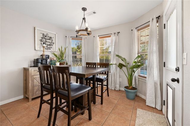 11093 Waterleaf Lane, Prairie Grove, AR 72753