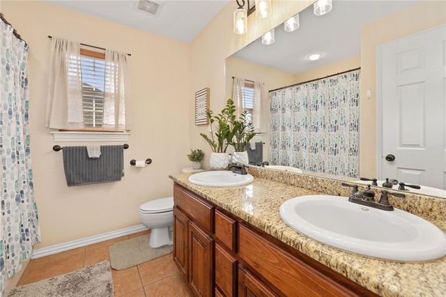 11093 Waterleaf Lane, Prairie Grove, AR 72753