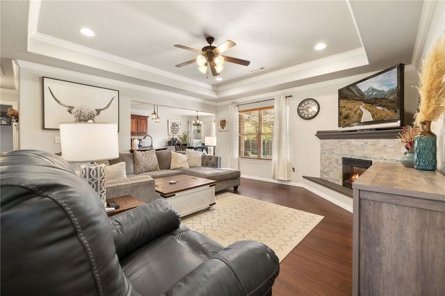 11093 Waterleaf Lane, Prairie Grove, AR 72753