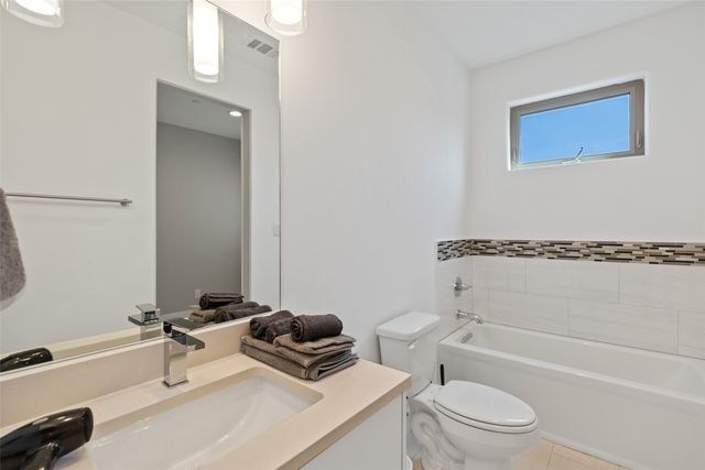 1120 Galveston Avenue 5, Fort Worth, TX 76104