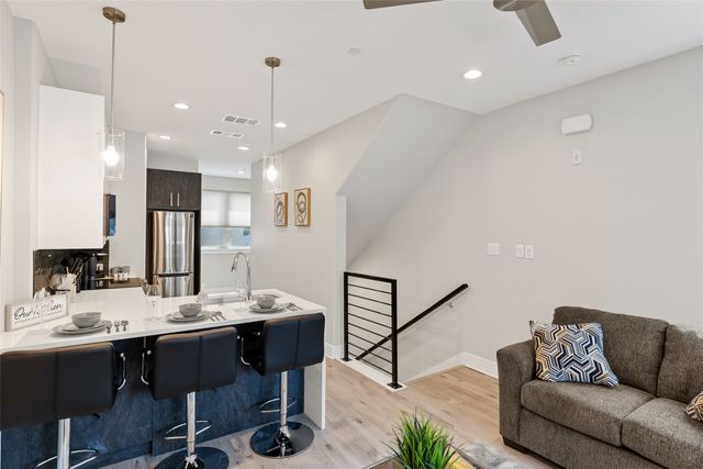 1120 Galveston Avenue 5, Fort Worth, TX 76104