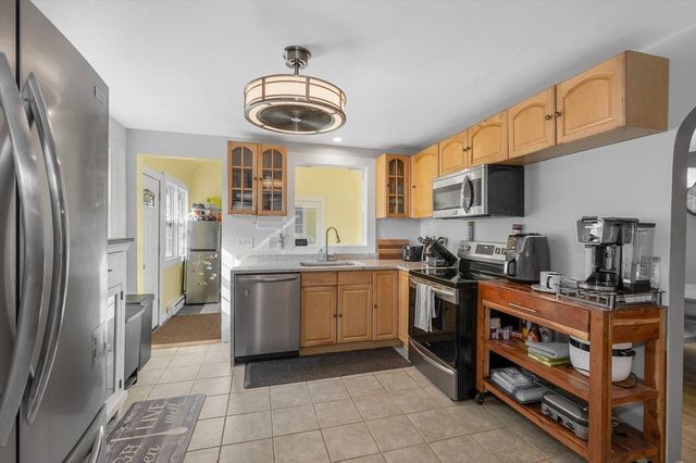 77 Valley Road, Dracut, MA 01826