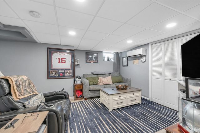 77 Valley Road, Dracut, MA 01826
